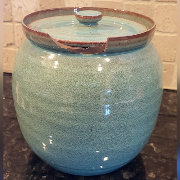 Speckled Blue Glazed North Carolina Pottery Canister Jar with Lid - Picture 3 of 12
